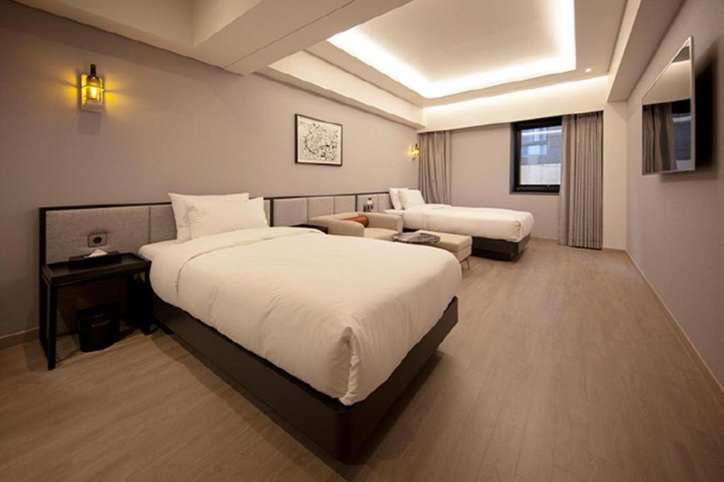 Hound Hotel Yeonsan Пусан Экстерьер фото