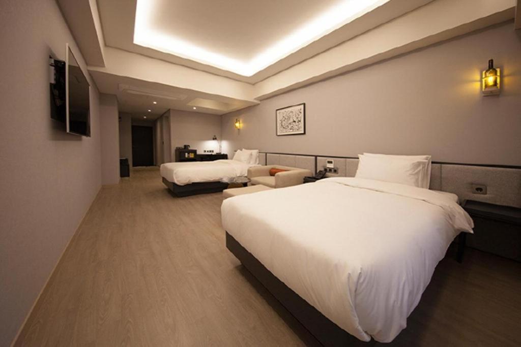 Hound Hotel Yeonsan Пусан Экстерьер фото