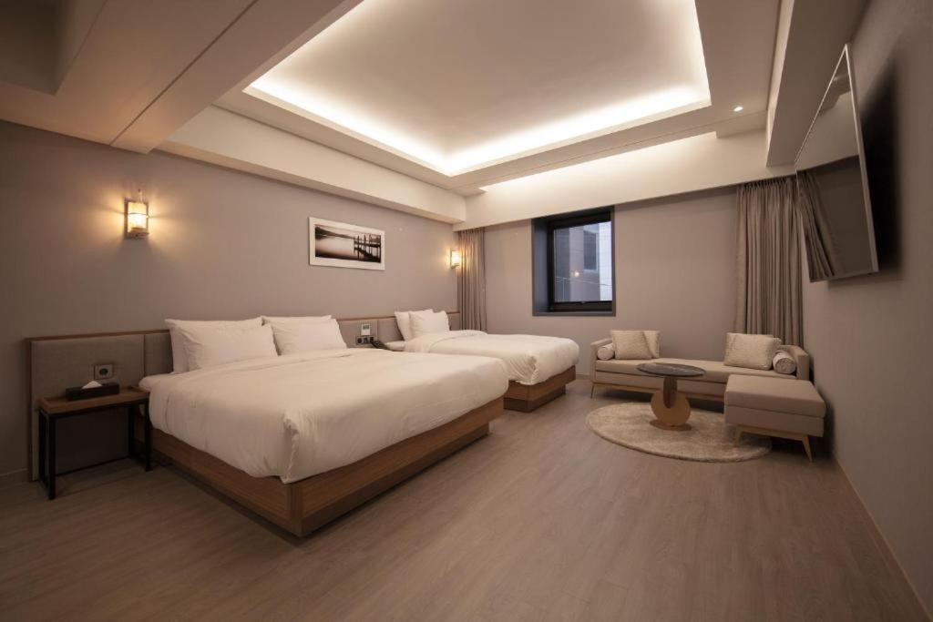 Hound Hotel Yeonsan Пусан Экстерьер фото